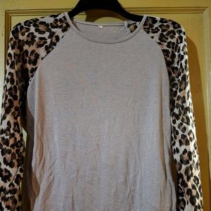 Leopard print shirt sz L